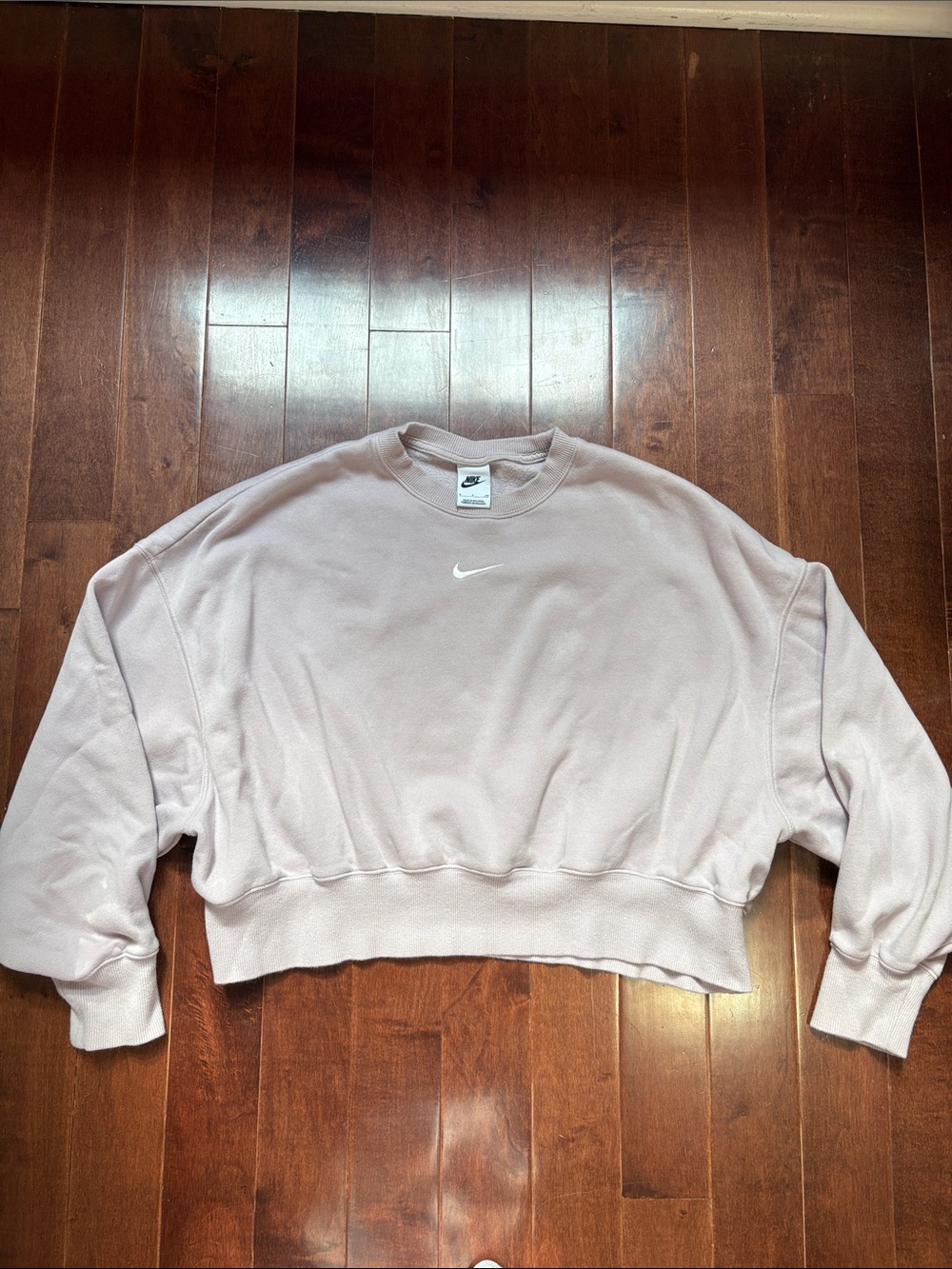 Nike Cropped Oversized Crew Sweatshirt in Pale Pink/Light Lavender Size Small